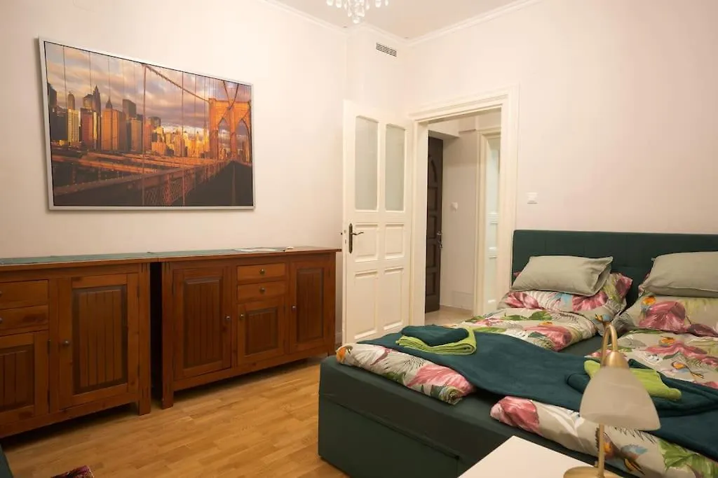 Apartment Green Kalvin Budapest Hungary